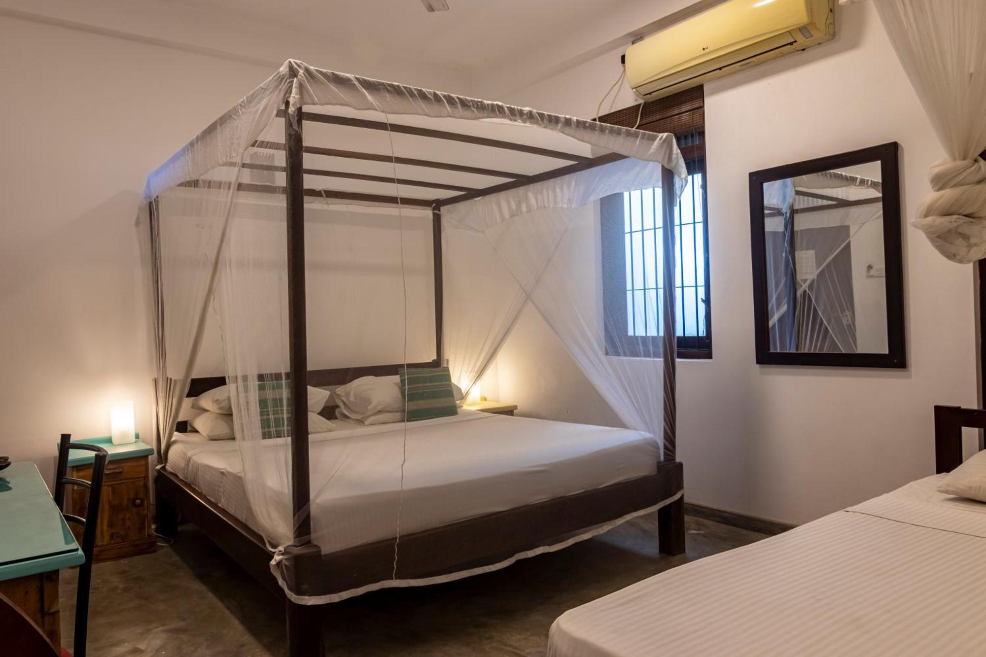 Lion'S Rest Hotel Weligama Bagian luar foto