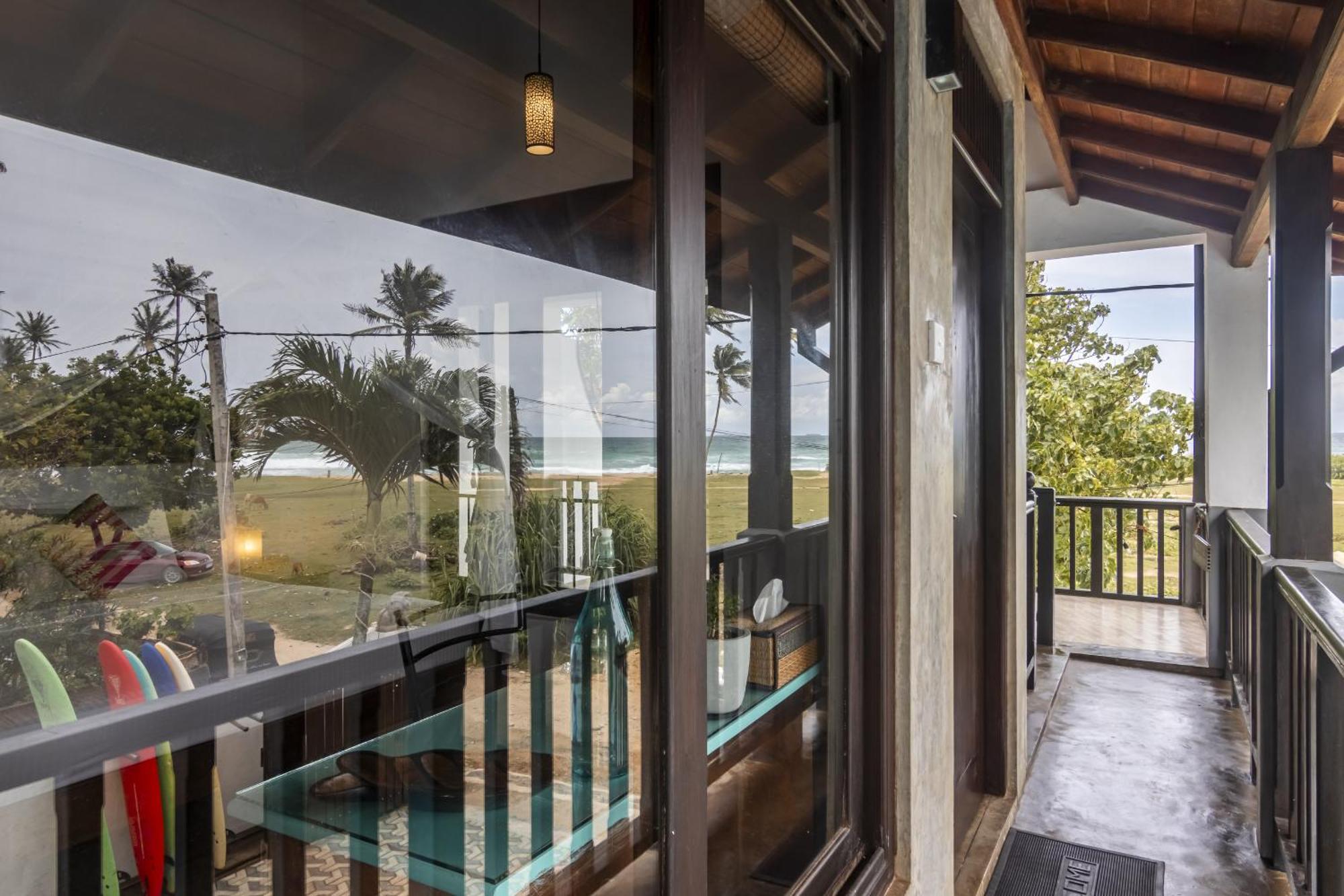 Lion'S Rest Hotel Weligama Bagian luar foto