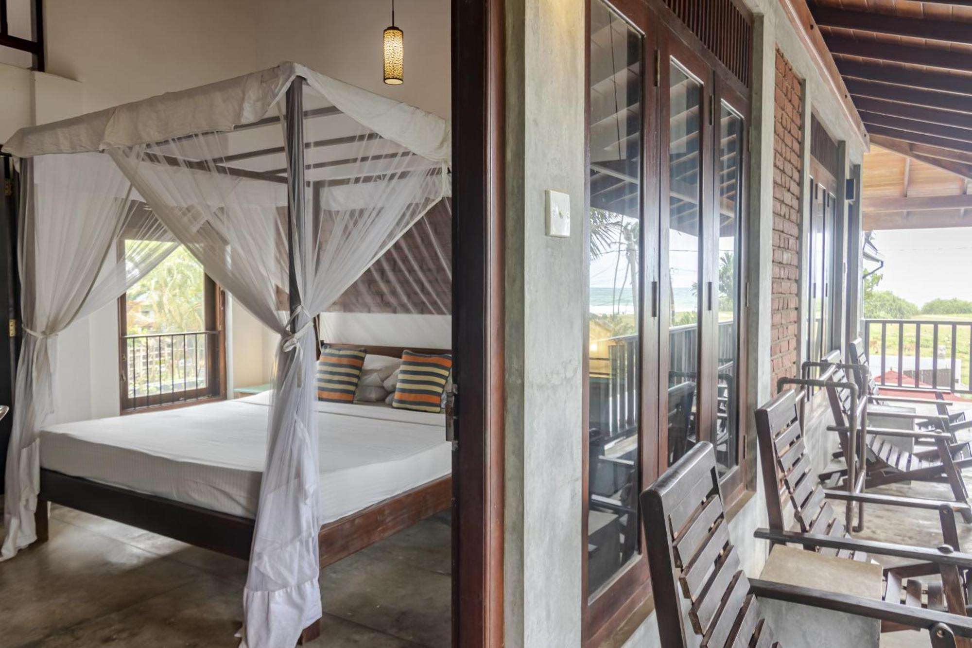 Lion'S Rest Hotel Weligama Bagian luar foto