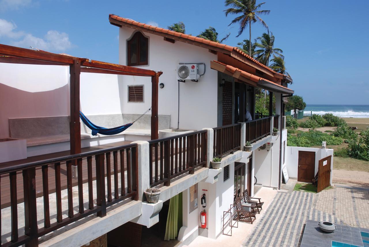 Lion'S Rest Hotel Weligama Bagian luar foto