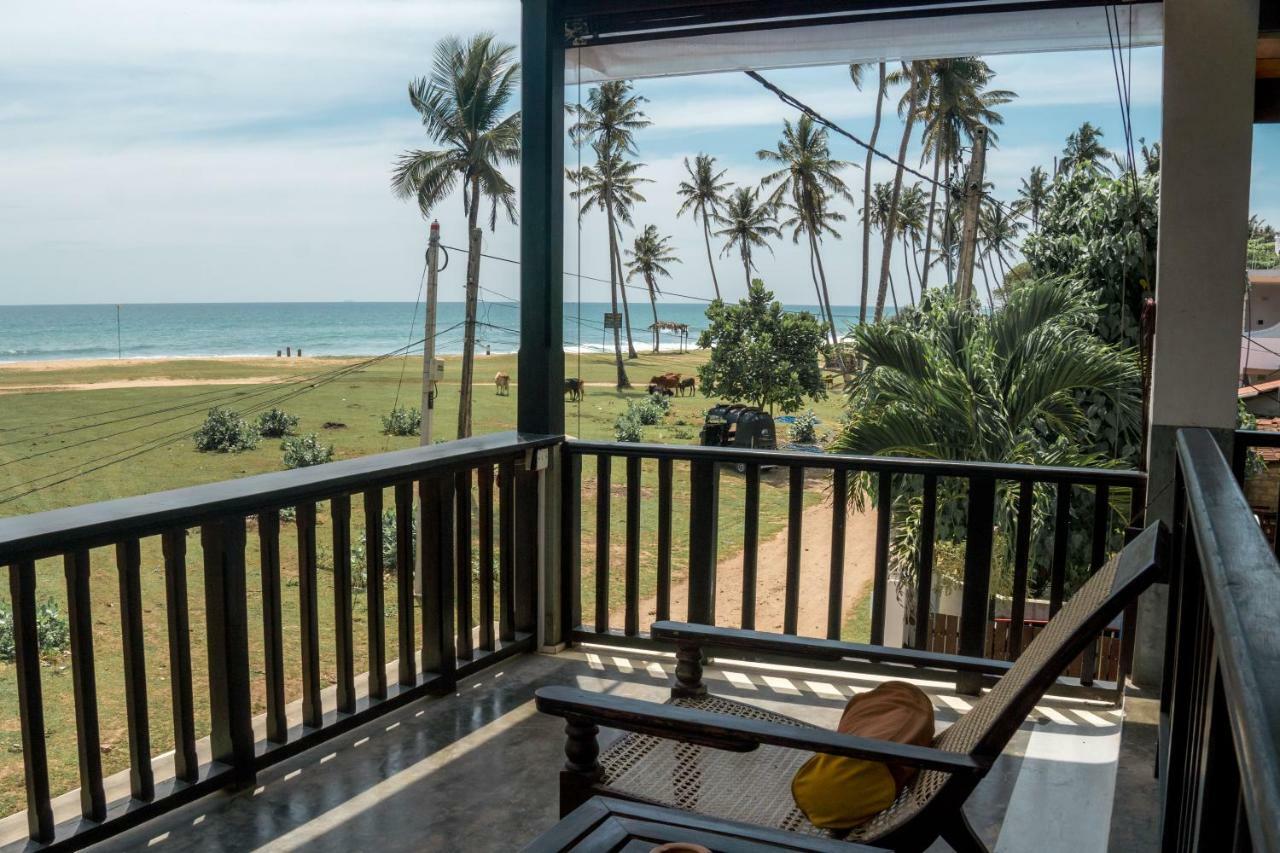 Lion'S Rest Hotel Weligama Bagian luar foto